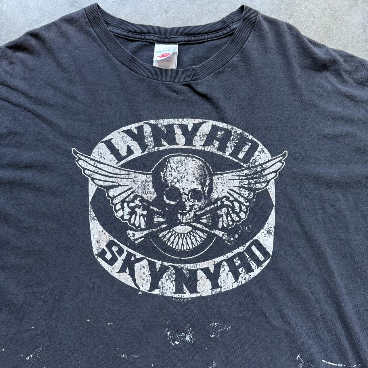 Faded 2005 Tennessee River Lynyrd Skynyrd Vintage Band Graphic T-shirt